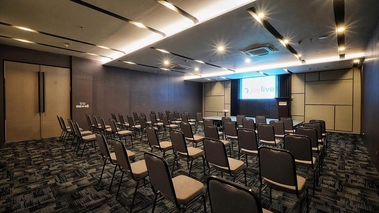 Joylive Bsd City Tangerang Exterior foto
